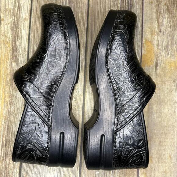 Dansko Embossed Black Leather Flats - Picture 4 of 9